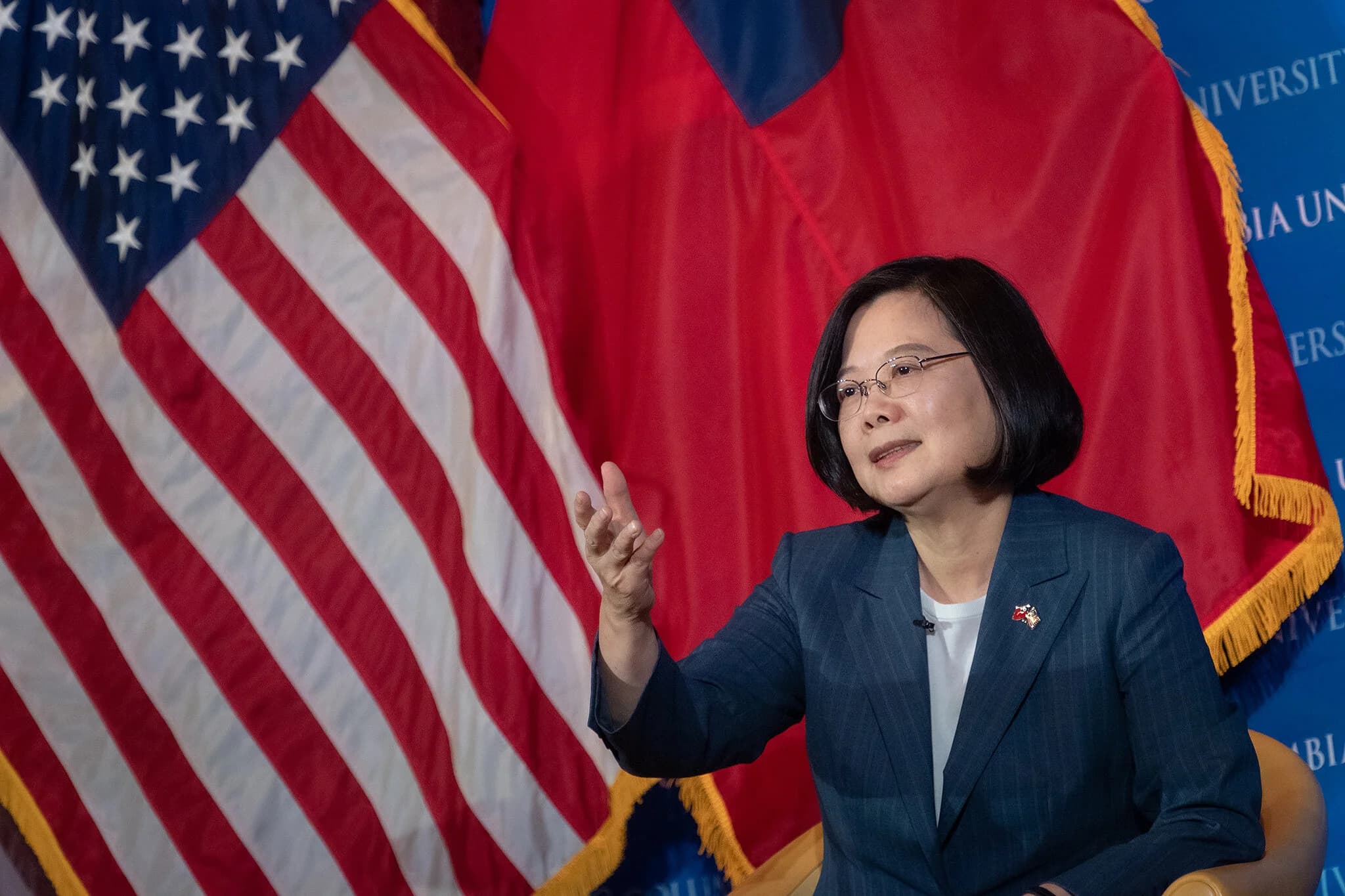 驚！總統要下台了？ 蔡英文宣布開放美豬 綠委跨時空打臉：美豬進口，總統下台！