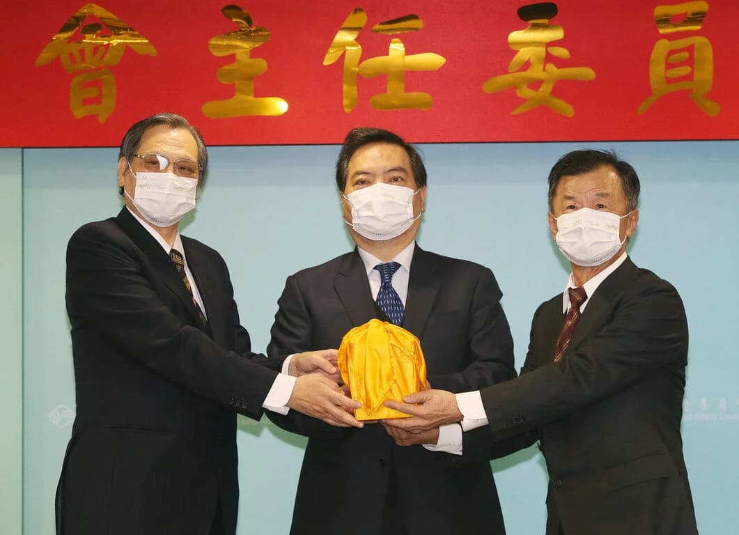 還以為是馬政府在執政! 英皇內閣為「蔡習會」鋪路稱:兩岸要商機不要戰機!
